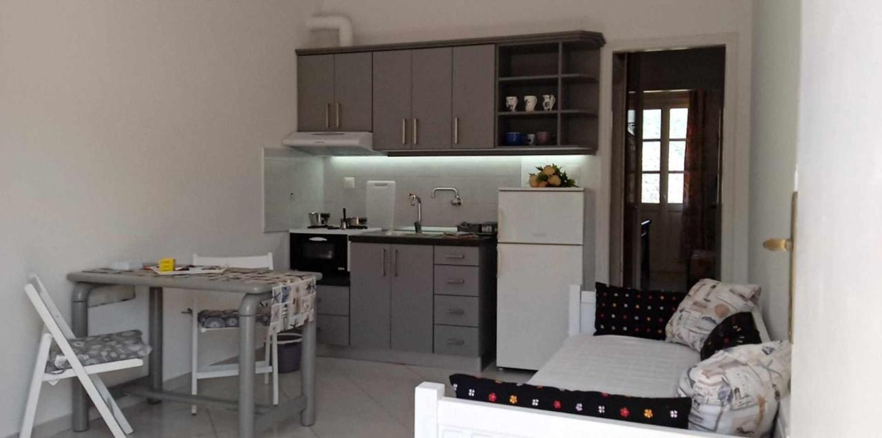 Andros Lighthouse Apartment Mesaria (Andros)